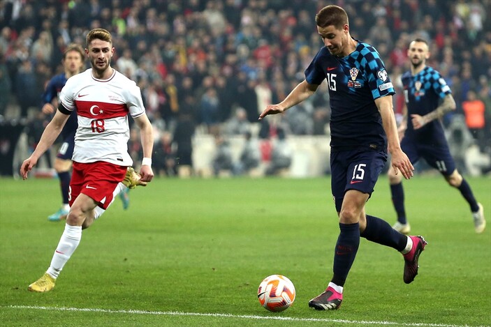 A Milli Takım'da Hakan Çalhanoğlu, sakatlandı