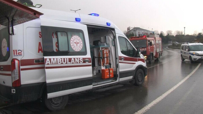 Sancaktepe'de beton mikseri ile kamyonet kafa kafaya çarpıştı: 1 ölü