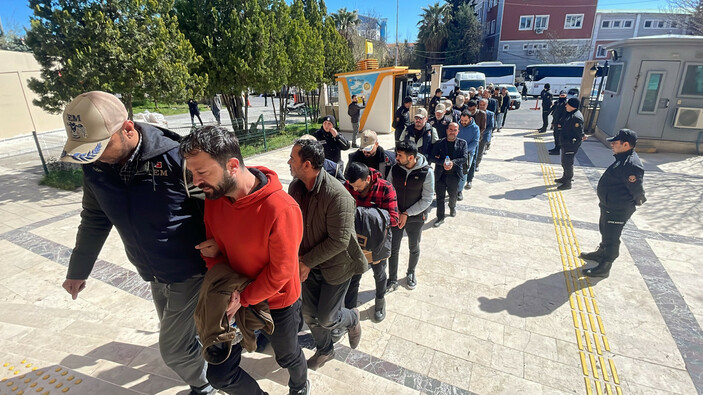 Şanlıurfa’da terör operasyonunda 24 şüpheli adliyede #4