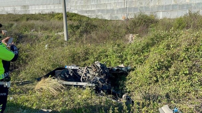 Antalya'da depremzede kadın trafik kazasında hayatını kaybetti