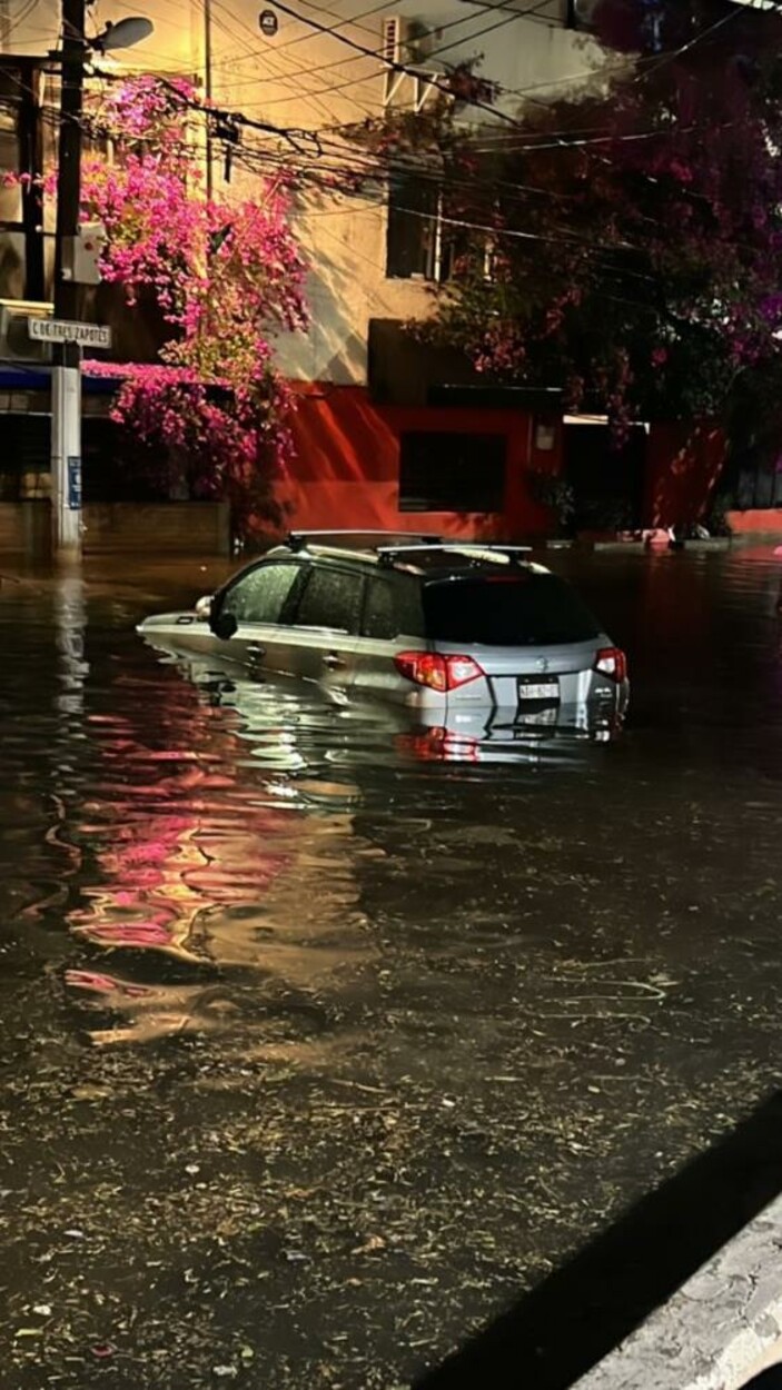 Meksika'yı sel vurdu: 5 ölü