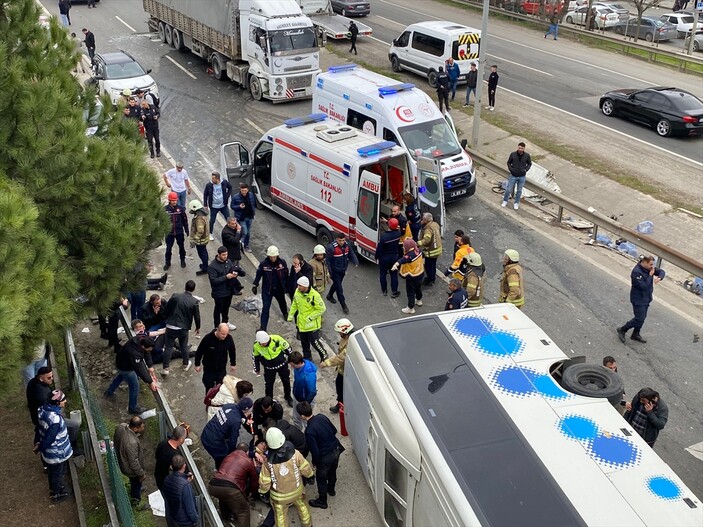 İstanbul'da zincirleme kaza: 28 yaralı