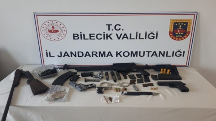 Bilecik'te kendini silahla yaralayınca silah kaçakçısı olduğu ortaya çıktı