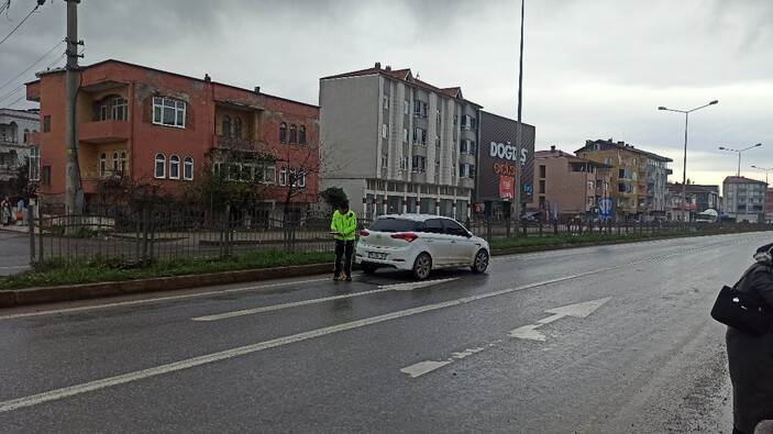 Samsun'da yolun karşına geçen 5 yaşındaki çocuk aracın altında kaldı