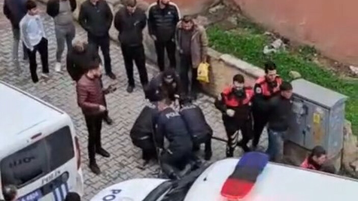 Siirt'te depremde hasar alan bina boşaltıldı! 2 kişi hırsızlık yaparken yakalandı