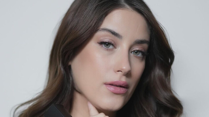 Yeni anne olan Hazal Kaya, setlere döndü