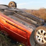 Amasya’da otomobil bariyere çarparak takla attı: 4 yaralı