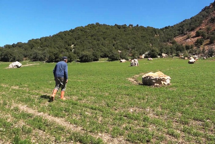 Kahramanmaraş'ta tarım arazilerine kaya yağdı