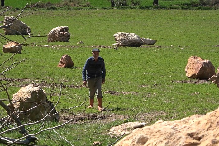 Kahramanmaraş'ta tarım arazilerine kaya yağdı