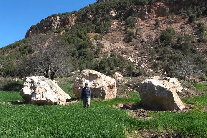 Kahramanmaraş'ta tarım arazilerine kaya yağdı