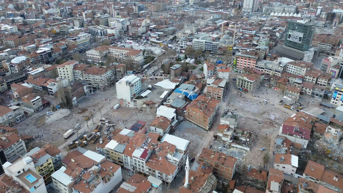 Malatya'da enkaz kaldırma çalışmaları sürüyor #2