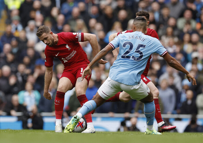 Manchester City, Liverpool'u 4 golle geçti