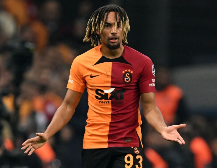 Sacha Boey: Galatasaray beni Romanya'ya satmak istedi