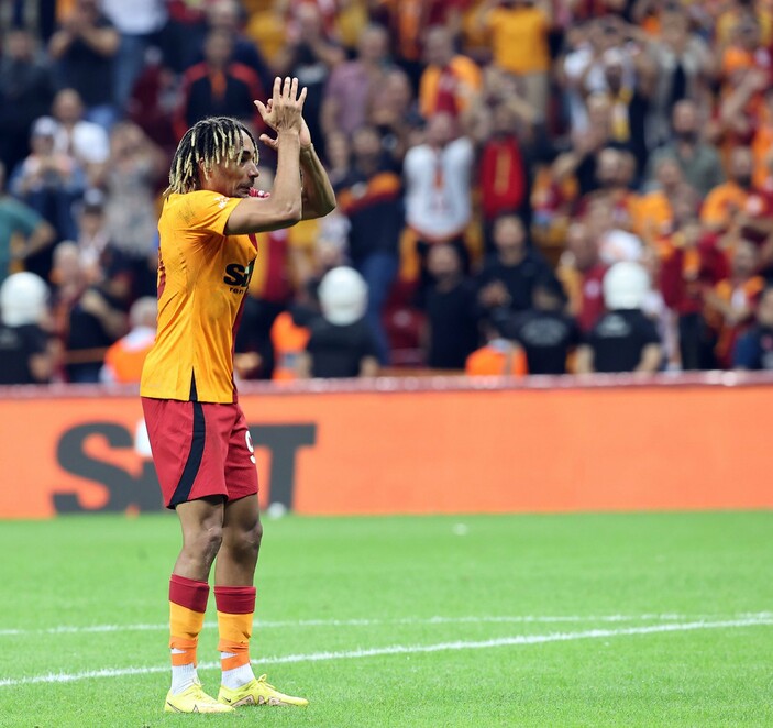 Sacha Boey: Galatasaray beni Romanya'ya satmak istedi