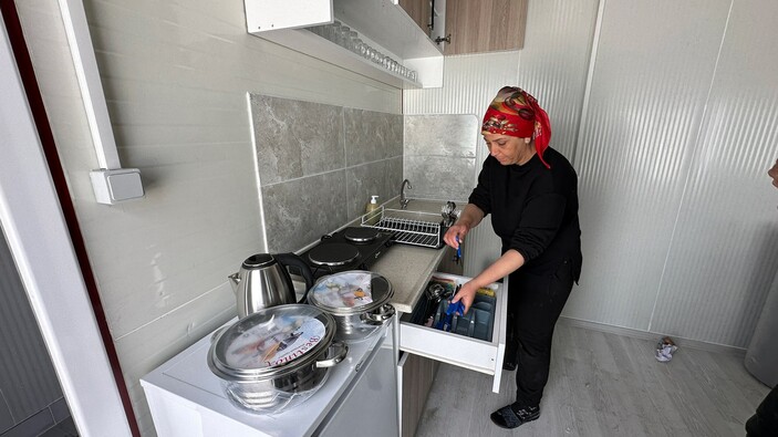 Hatay'ın yaraları sarılıyor! Konya Konteyner Kent'te yaşam başladı: Güvenlik binasından çocuk alanlarına..