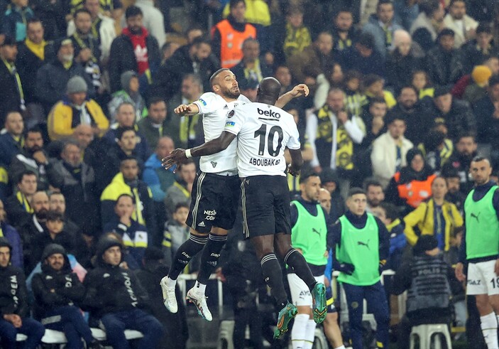 Beşiktaşlı Aboubakar, Fenerbahçe taraftarından özür diledi