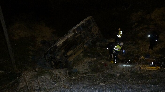 Burdur'da araç şarampole yuvarlandı: 1 yaralı