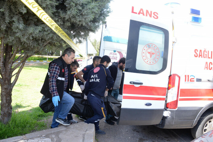 Diyarbakır’da husumetlisini öldürüp cesedinin başında bekledi