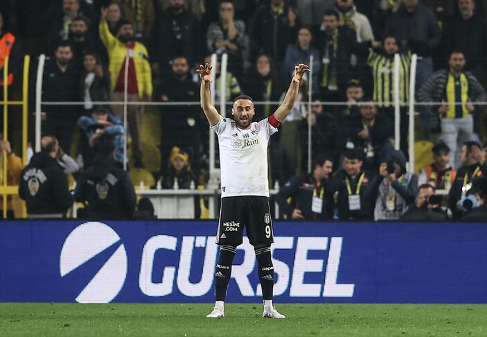 Cenk Tosun, Şenol Güneş'le birlikte çıkışa geçti