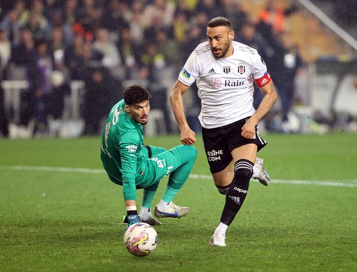 Cenk Tosun, Şenol Güneş'le birlikte çıkışa geçti