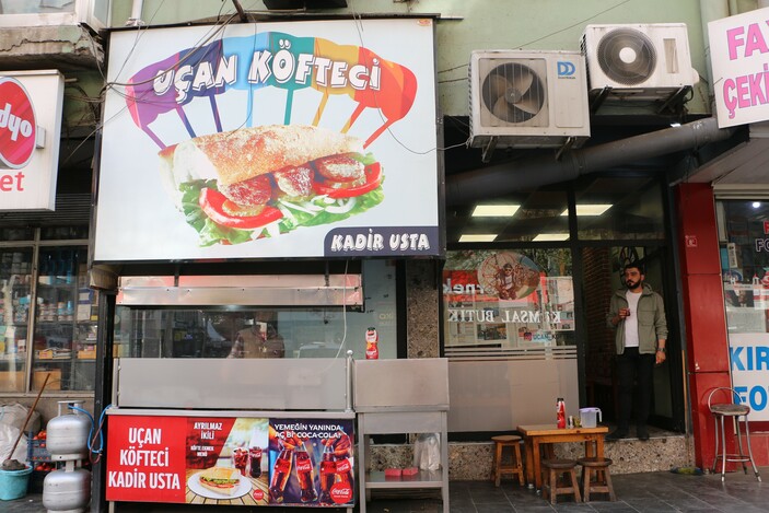 Diyarbakırlı uçan köfteciden geriye hikayesi kaldı: Hayatı film oldu, göremeden vefat etti