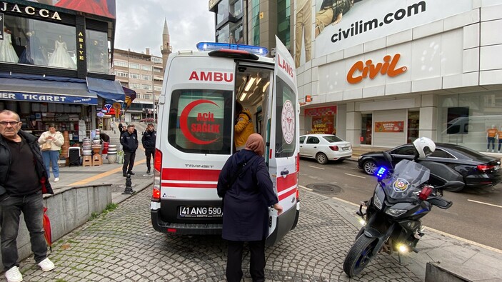 Kocaeli'nde bir gün önce aldığı araçla kaza yaptı