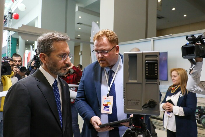 Fahrettin Altun: Gençlerimizi ideolojik arka bahçe olarak görmüyoruz