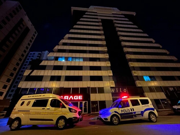 Kayseri'de 14'üncü kattan düşen şahıs hayatını kaybetti