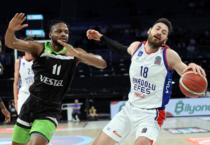 Anadolu Efes, Avrupa'da hayal kırıklığı yaşadı