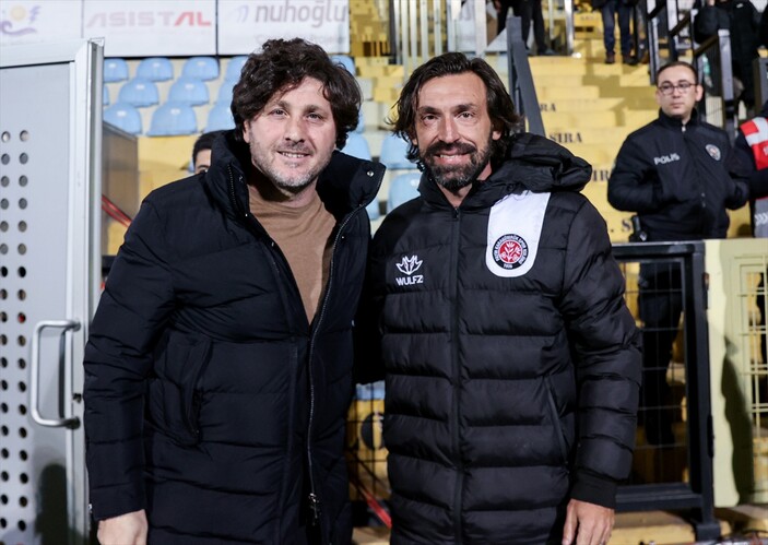 Andrea Pirlo: Fenerbahçe, zor bir dönem yaşıyor