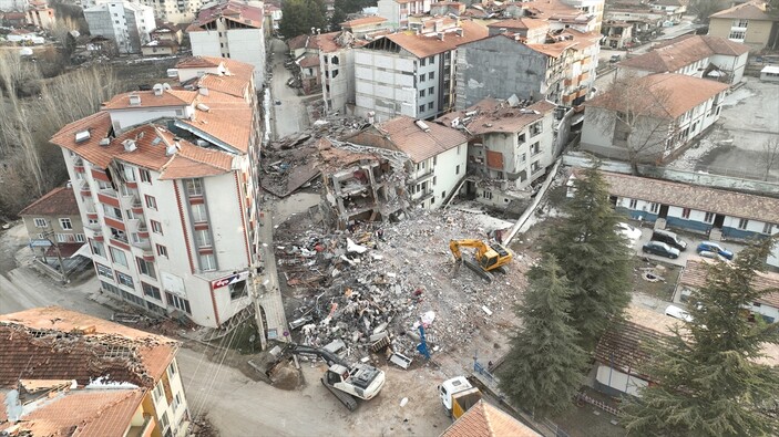 Doğanşehir'de yıkılan binaların yüzde 75'inin enkazı kaldırıldı