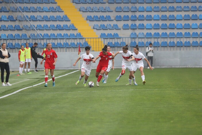 A Milli Kadın Futbol Takımı, Azerbaycan'ı tek golle mağlup etti