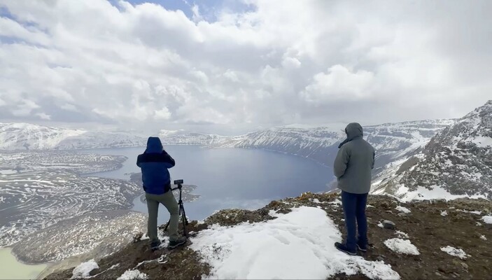 Nemrut Dağı ve krater göllerinin muhteşem manzarası