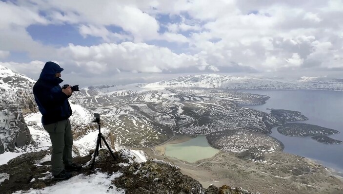 Nemrut Dağı ve krater göllerinin muhteşem manzarası