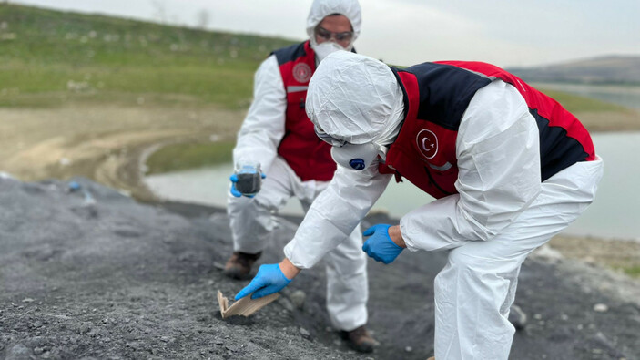 Arnavutköy'de kimyasal atık baraja karıştı: Bakanlık inceleme yaptı