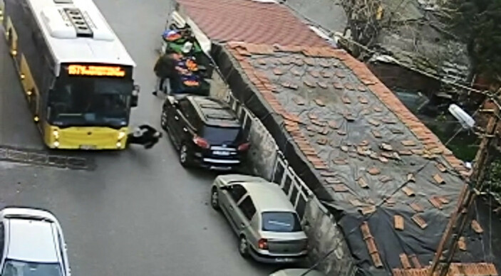 Beykoz'da İETT otobüsünün çarptığı yaya hastaneye götülürken ikinci kaza: 5 yaralı  #1