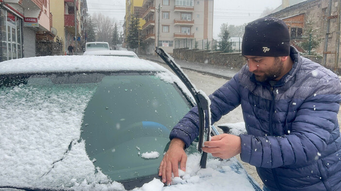 Kars'ta Nisan ayında kar yağdı