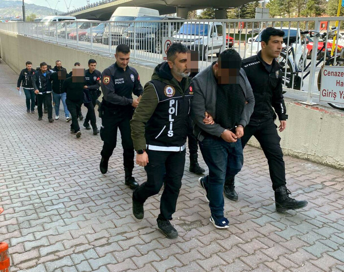 Kayseri'de uyuşturucu operasyonu: 24 gözaltı #1