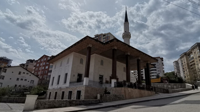 Ordu’daki bir mahallede vatandaşlar, oruçlarını 5 dakika erken açtı