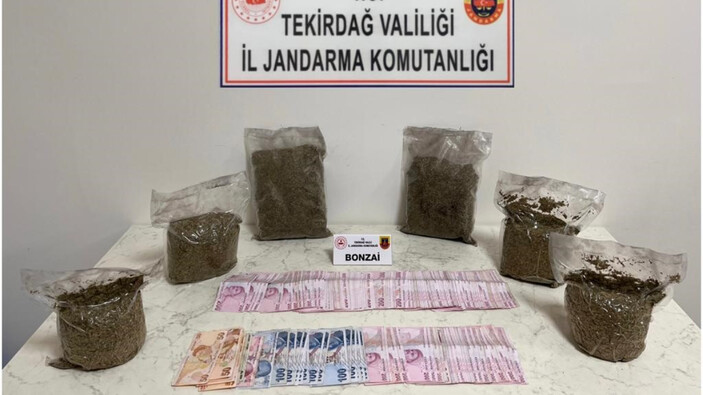 Tekirdağ'da 3 kilo bonzai şehre girmeden yakalandı