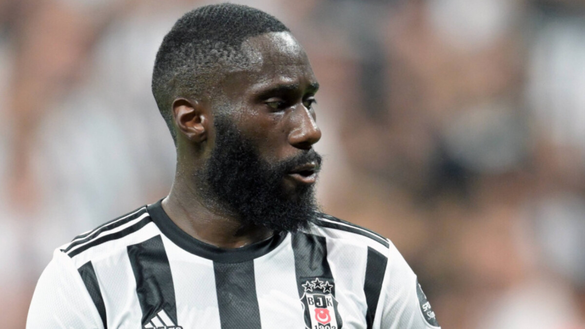 arthur-masuaku-fenerbahce-logosunu-5-yildizli-olarak-paylasti_9851f139.jpg