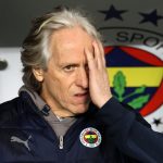 Futbolculara tepki gösteren Fenerbahçe taraftarları Jorge Jesus'u sinirlendirdi