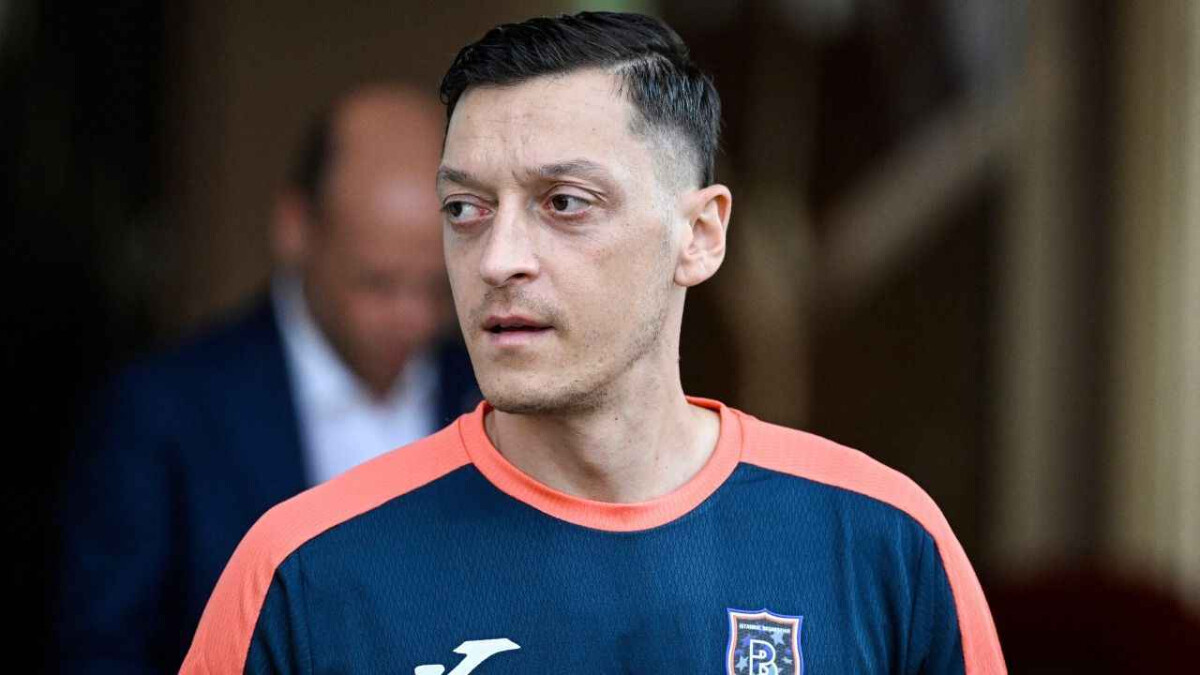 mesut-ozilden-togg-paylasimi-gurur-duyuyoruz_cc215278.jpg