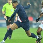 Paris Saint-Germain kendi evinde Olimpik Lyon'a kaybetti