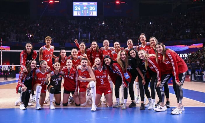 SULTANLAR EFSANE BAŞLADI! Türkiye-Sırbistan voleybol maçı ne zaman, saat kaçta?