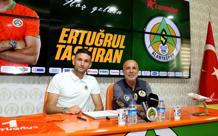 Alanyaspor'un yeni file bekçisi Ertuğrul Taşkıran #1