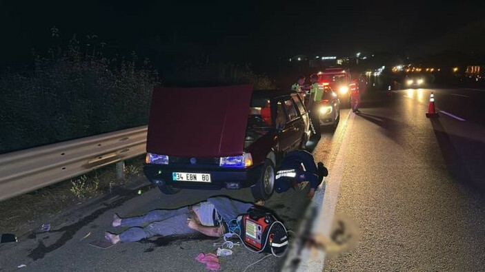 Düzce'de arıza yapan otomobile tır çarptı: 1 ölü, 3 yaralı