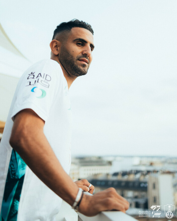 Al-Ahli'ye transfer olan Mahrez: Müslüman olduğum için buradayım