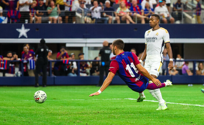 Barcelona, Real Madrid'i hazırlık maçında 3-0 yendi