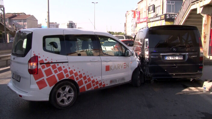 Küçükçekmece'de alkollü sürücü zincirleme kazaya neden oldu